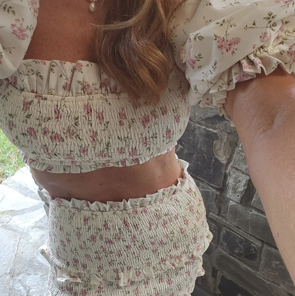 Mable Floral  Skirt Set - Picture 2 of 12